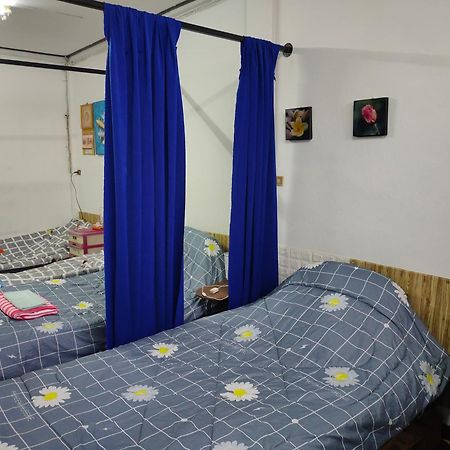 Sip N' Camp Hostel Bangkok Kültér fotó