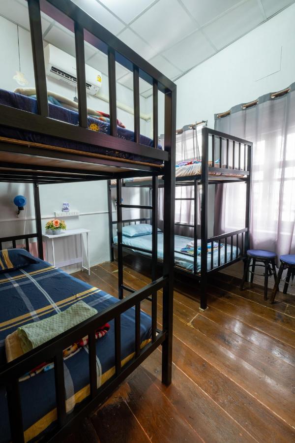 Sip N' Camp Hostel Bangkok Kültér fotó